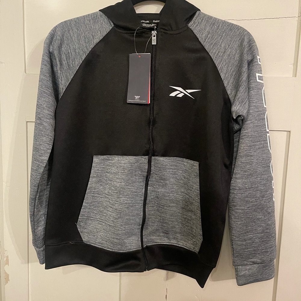 Reebok sweatshirt,BOYS M/10-12 black